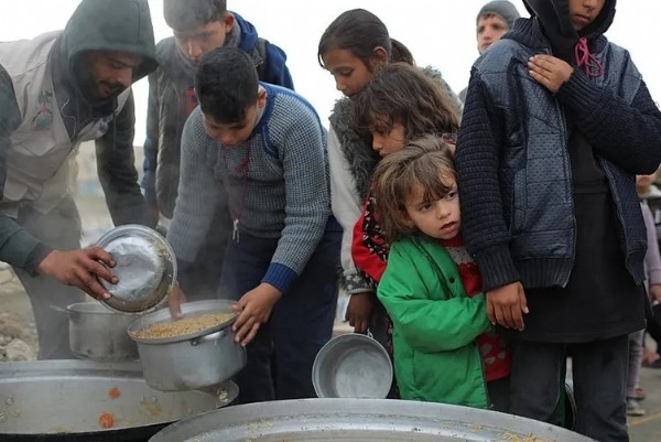 Orta Doğu ateşi büyüyor! Askeri tesisler hedef alındı